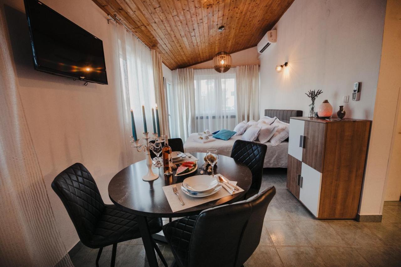 Studio Apartmant Tonka Sibenik Bagian luar foto