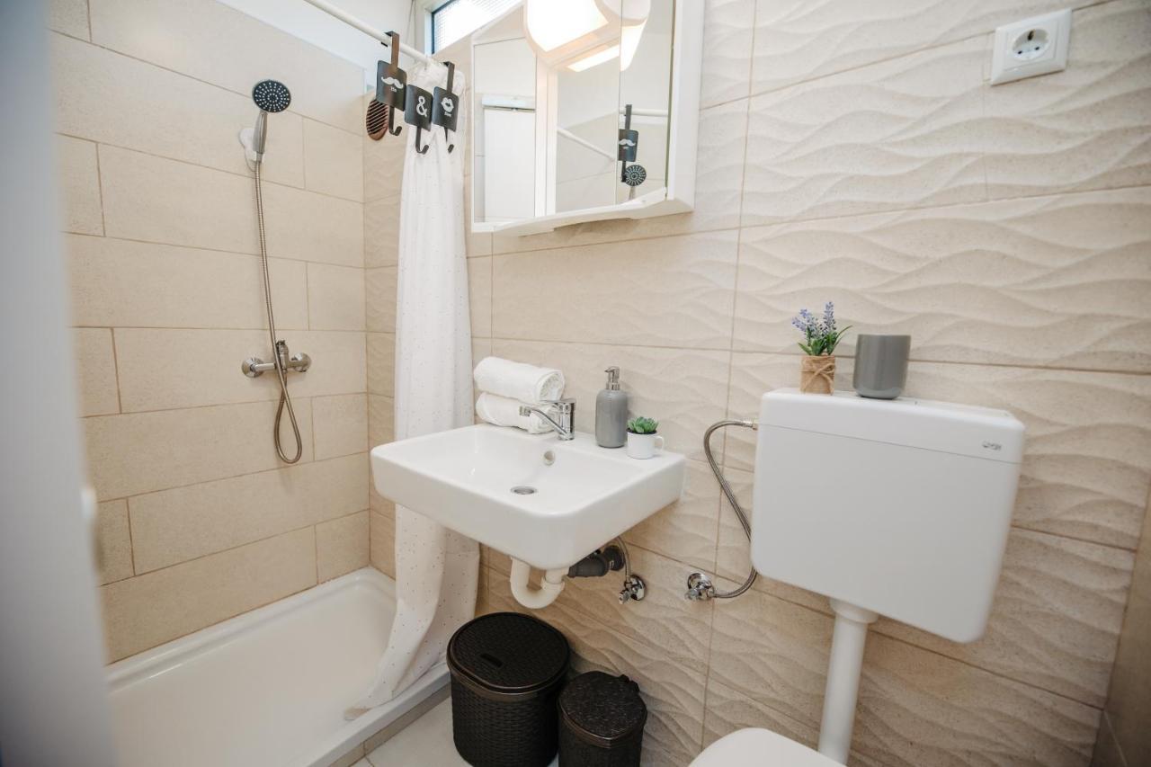 Studio Apartmant Tonka Sibenik Bagian luar foto