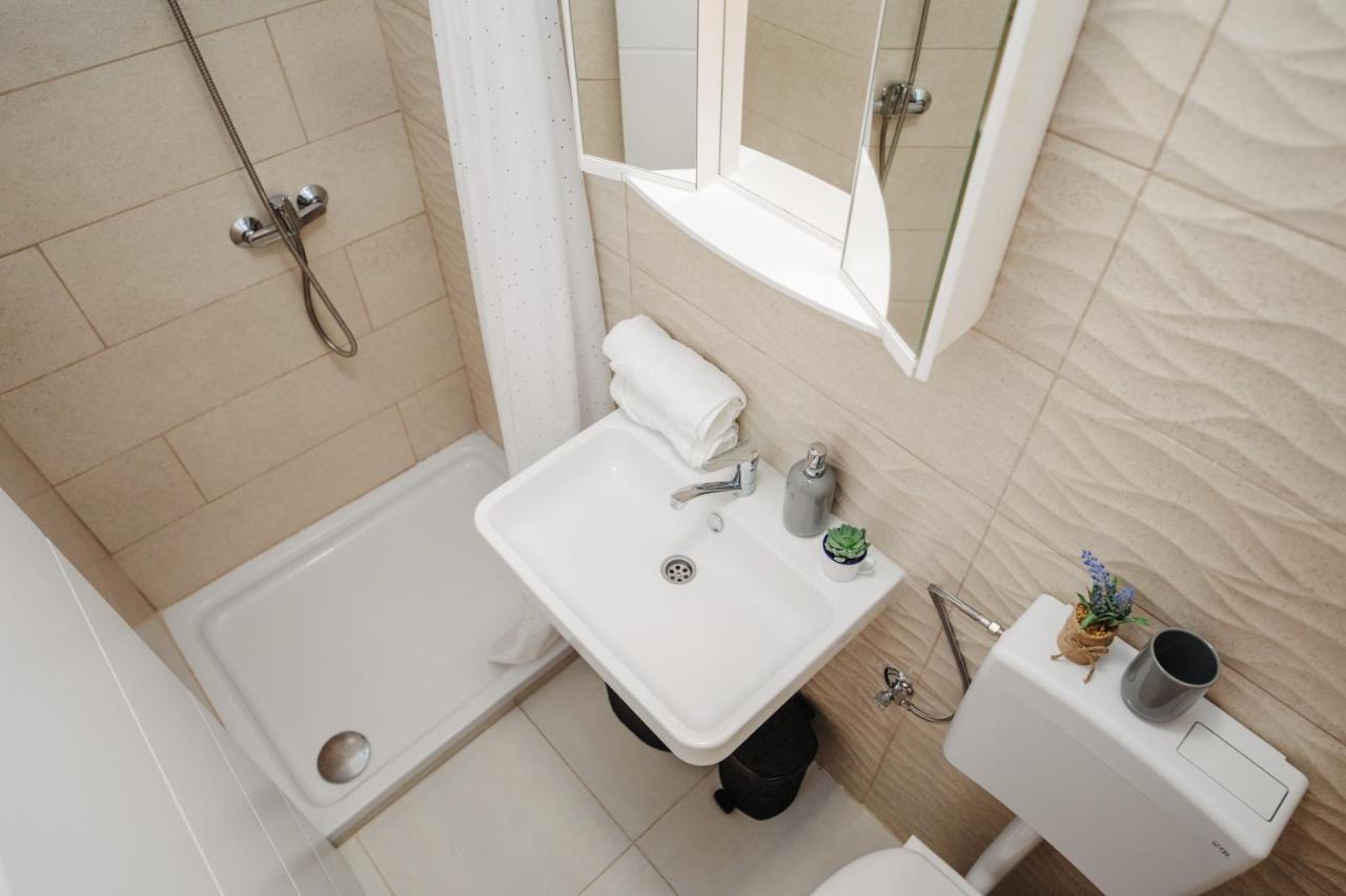 Studio Apartmant Tonka Sibenik Bagian luar foto